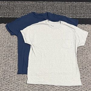 Hanes Crew Neck Pocket T-Shirts (2) Men’s Sz Large Comfort Soft Classic Casual